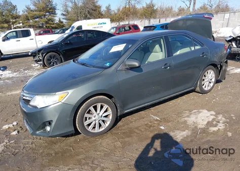 2014 Toyota Camry Xle z USA, uszkodzony, nr VIN 4T1BF1FK4EU862624
